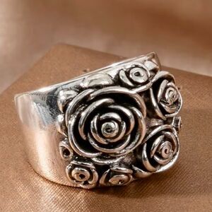 Chunky Silver-Tone Vintage-Style 3D Flower Statement Ring. Avail Sizes: 10 & 6
